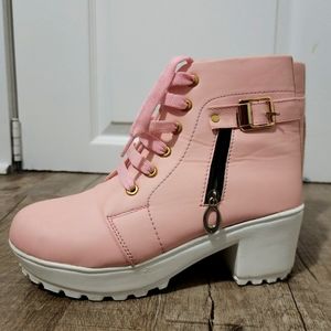 Peachy Pink shoes of size 6